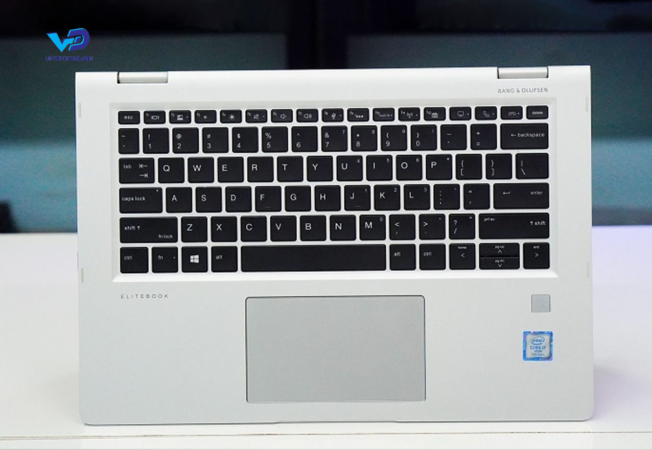 hp-elitebook-1030-g3-6.jpg