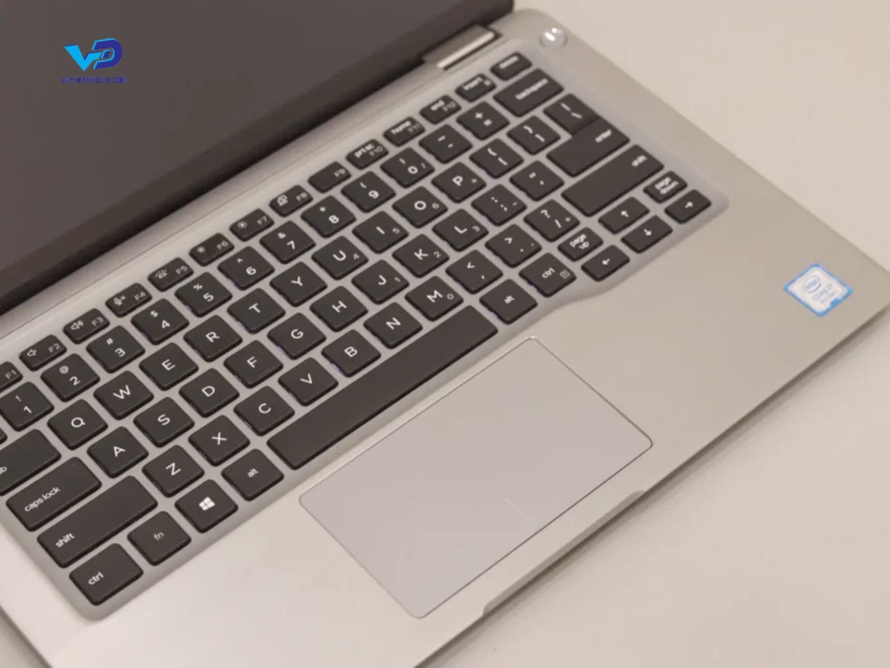 dell-latitude-7400-2-in-1-1.jpg