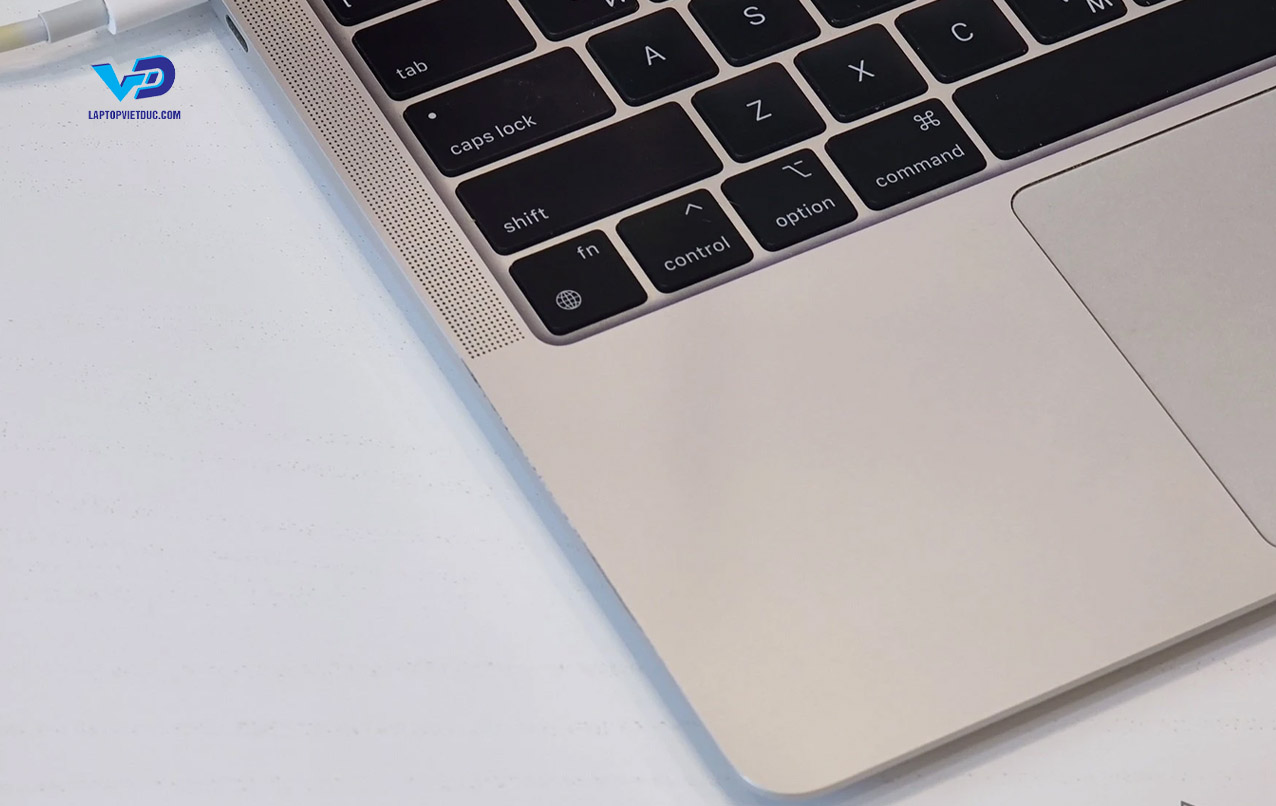 macbook-air-m1-3.jpg