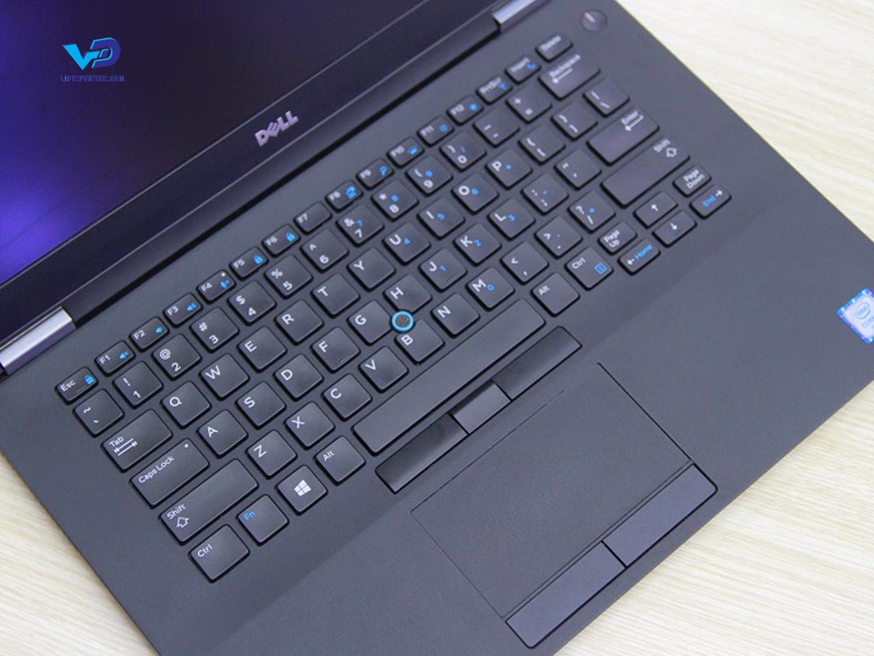 dell-latitude-7470-5.jpg