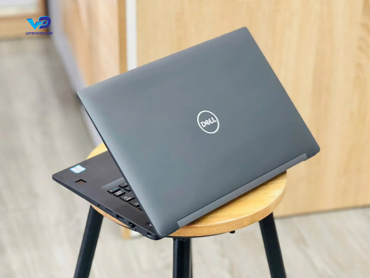 dell-latitude-7490-1.jpg