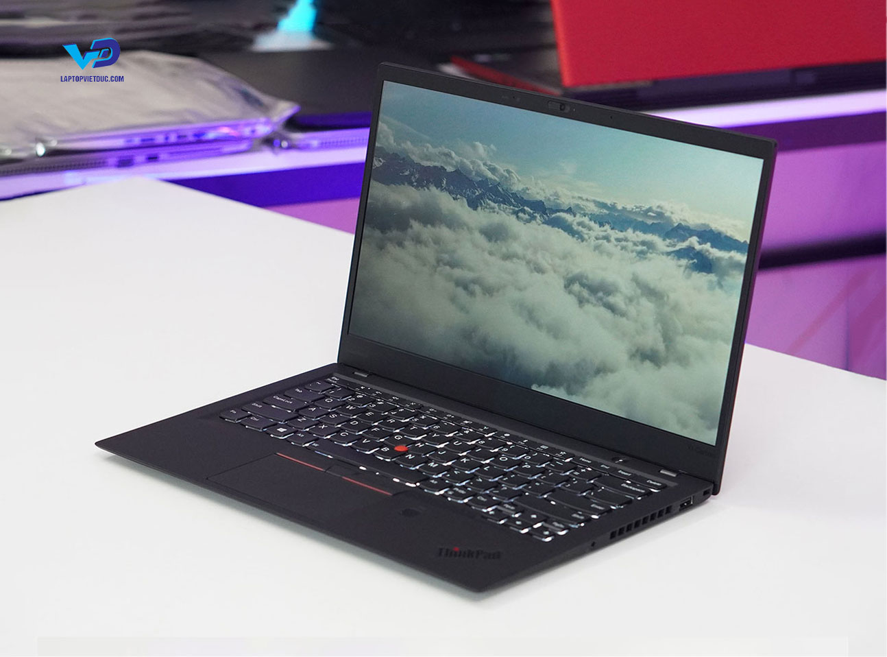 thinkpad-x1-carbon-gen-6-1-1.jpg