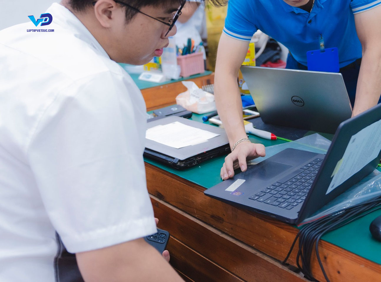sua-laptop-viet-duc.jpg
