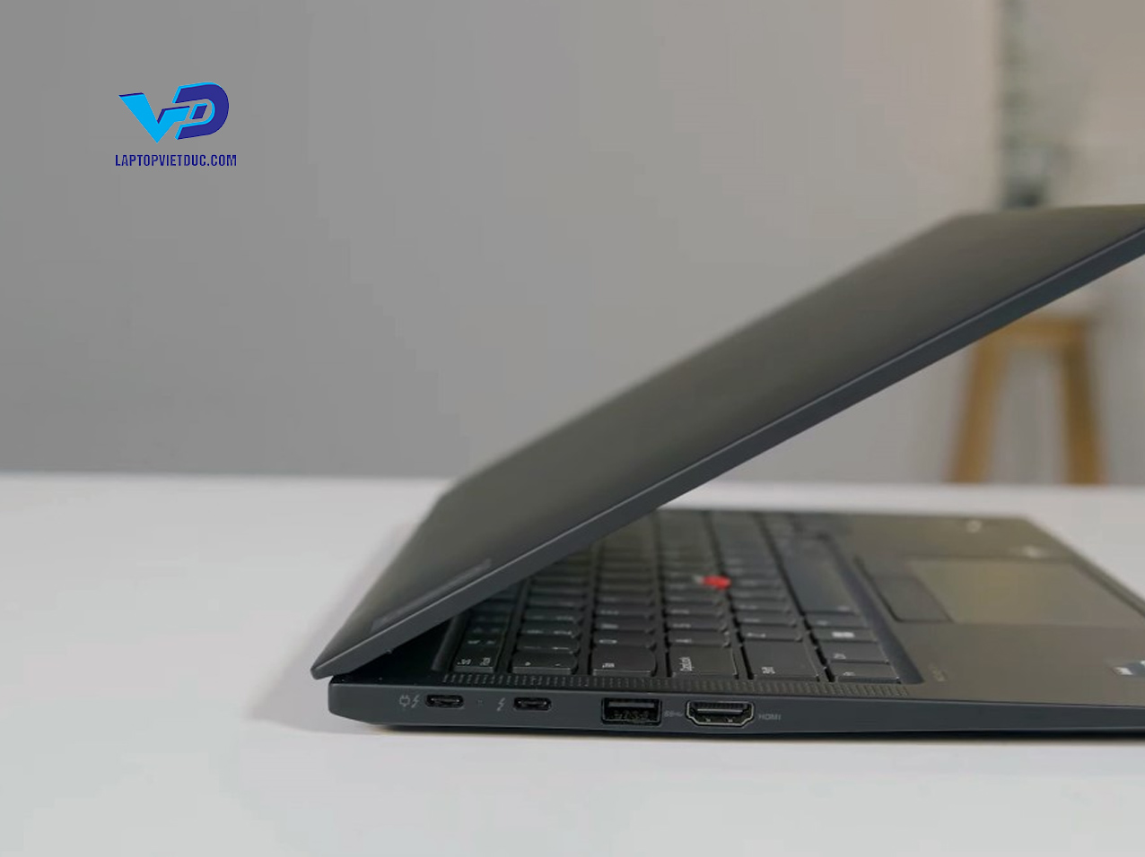 thinkpad-x1-carbon-gen-10-4.jpg