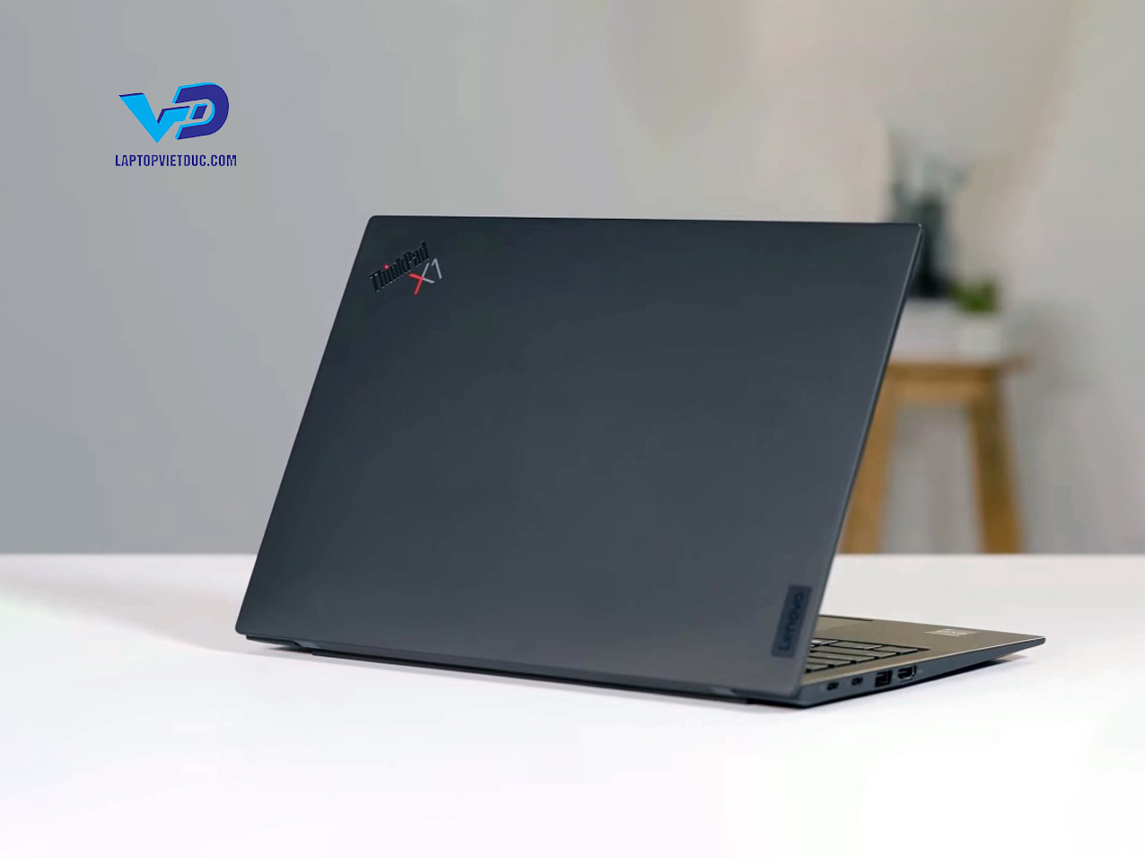 thinkpad-x1-carbon-gen-10.jpg