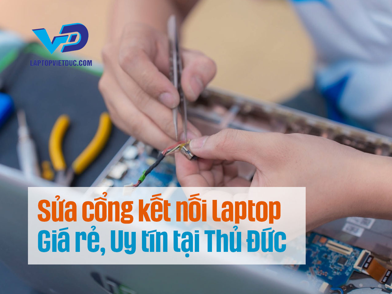 sua-cong-ket-noi-laptop