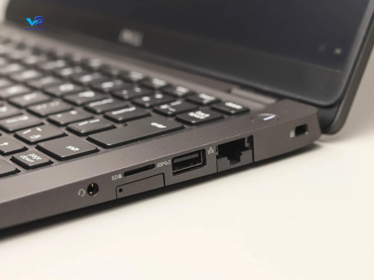 dell-latitude-5300-4.jpg